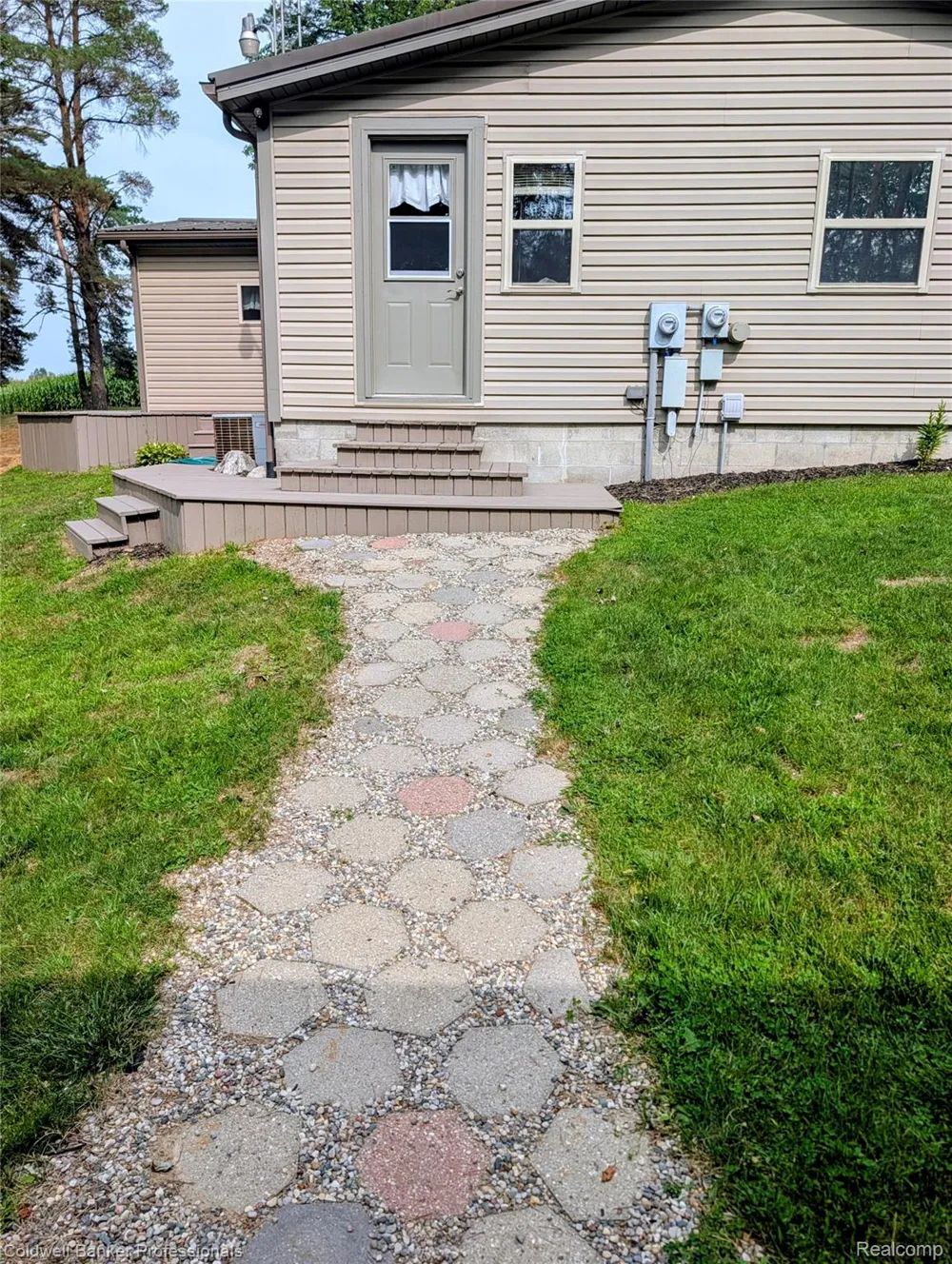 6895 Lanway Road Koylton Township, MI 48741