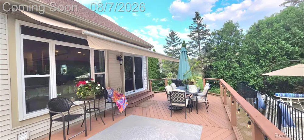 5818 Pine Trace Court Genoa Township, MI 48843