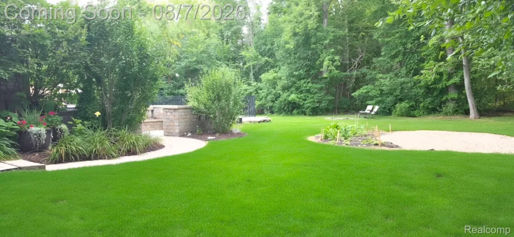 5818 Pine Trace Court Genoa Township, MI 48843