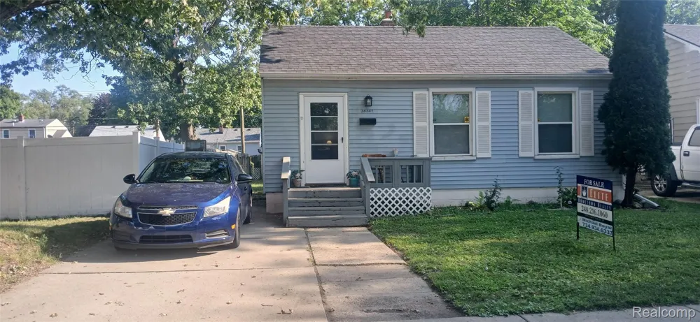 26241 Annapolis Street Dearborn Heights City, MI 48125