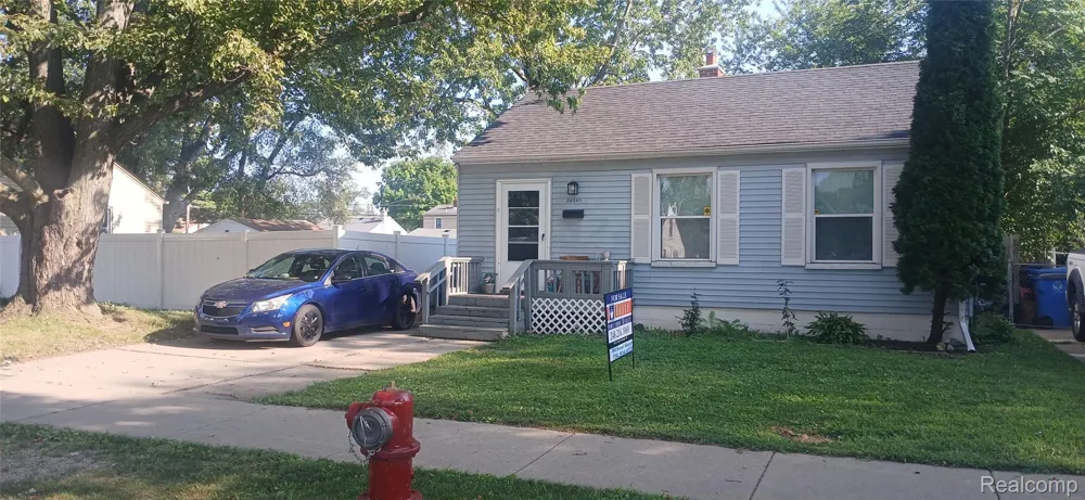 26241 Annapolis Street Dearborn Heights City, MI 48125