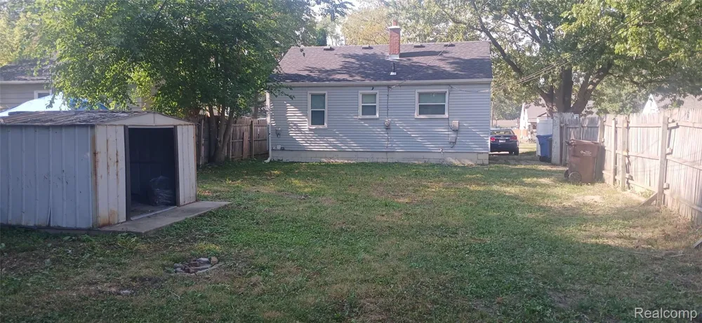 26241 Annapolis Street Dearborn Heights City, MI 48125