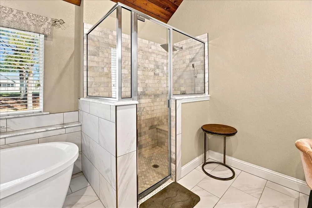 14448 Meadow Glen Road Lindale, TX 75771