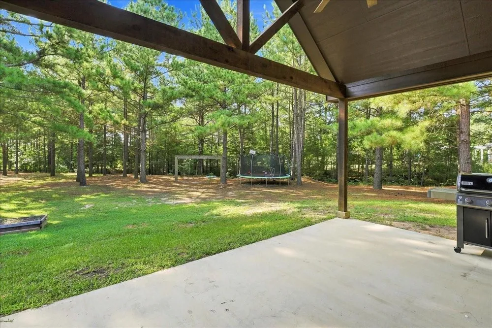 14448 Meadow Glen Road Lindale, TX 75771