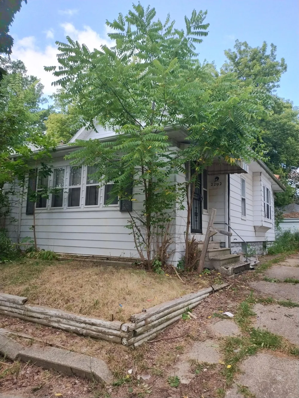2202 Swayze Street Flint, MI 48503