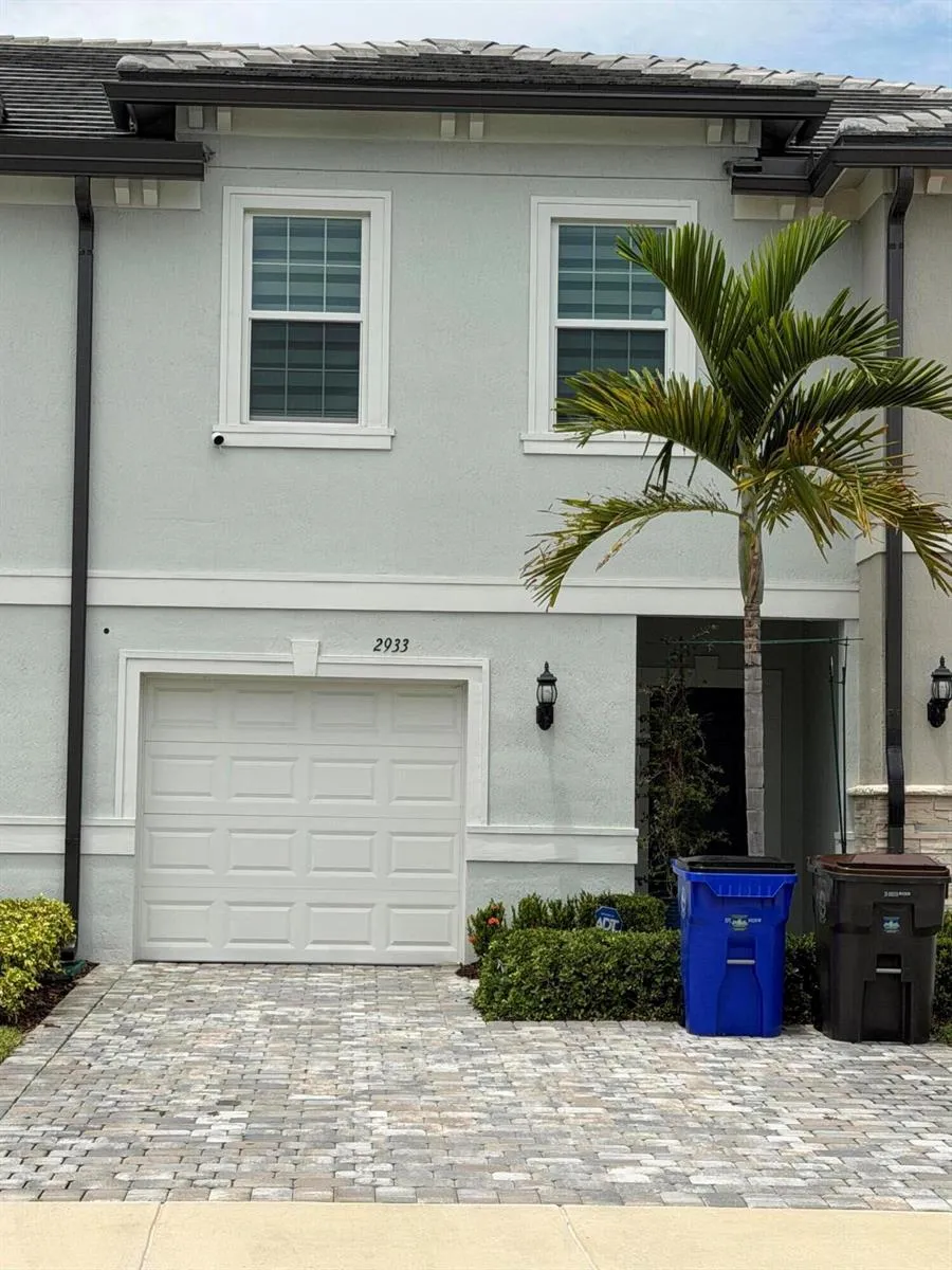 2933 OLIVIA AVENUE Lauderdale Lakes, FL 33311