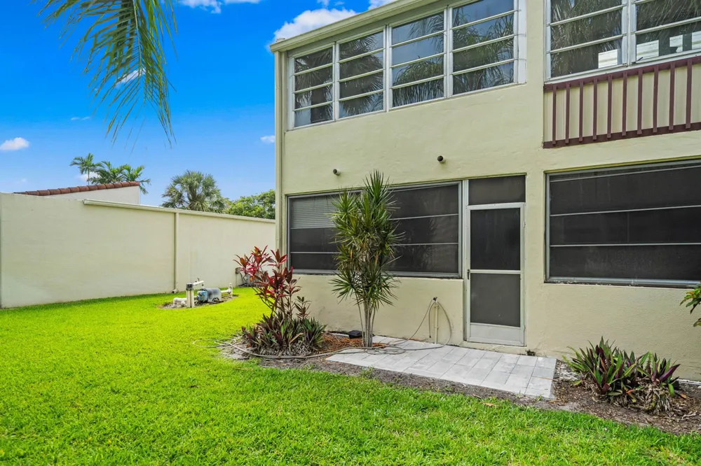2540 BOUNDBROOK BOULEVARD #110 Palm Springs, FL 33406