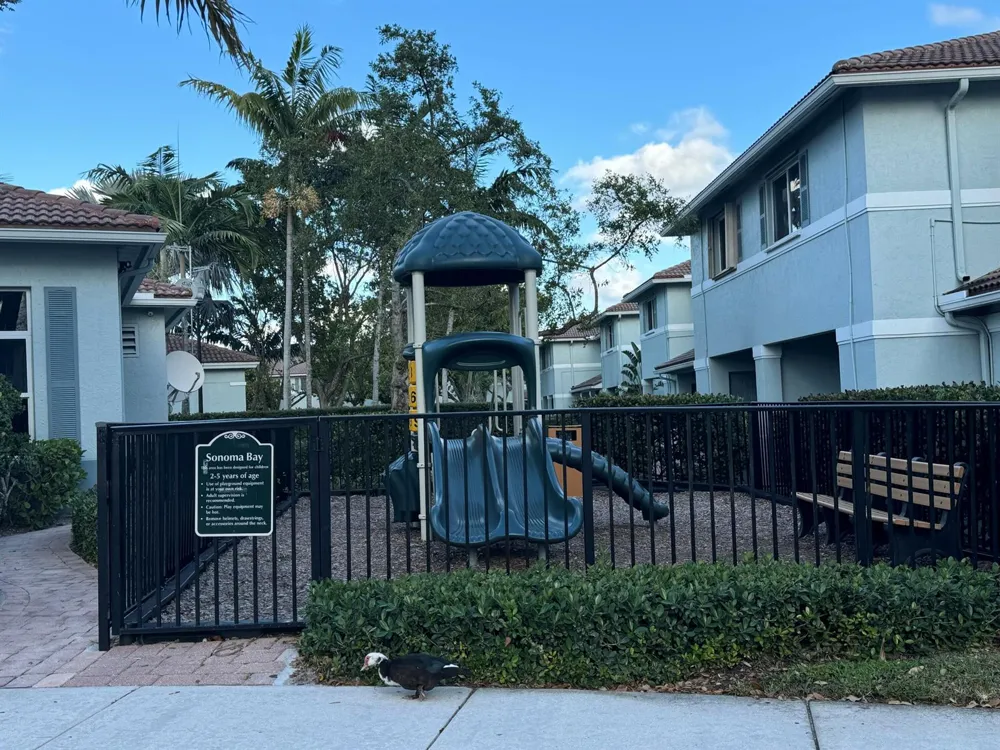 1992 ALAMANDA WAY Riviera Beach, FL 33404