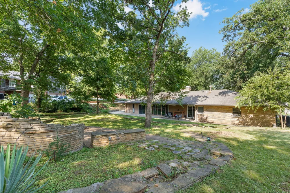 2210 Skyline Drive Bartlesville, OK 74006