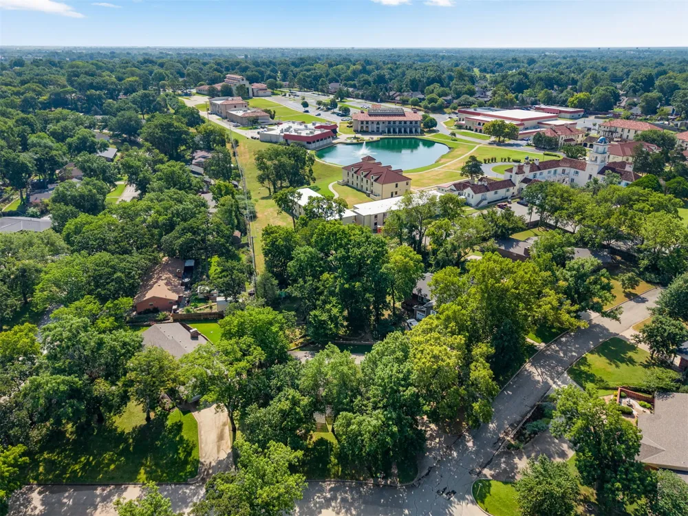 2210 Skyline Drive Bartlesville, OK 74006