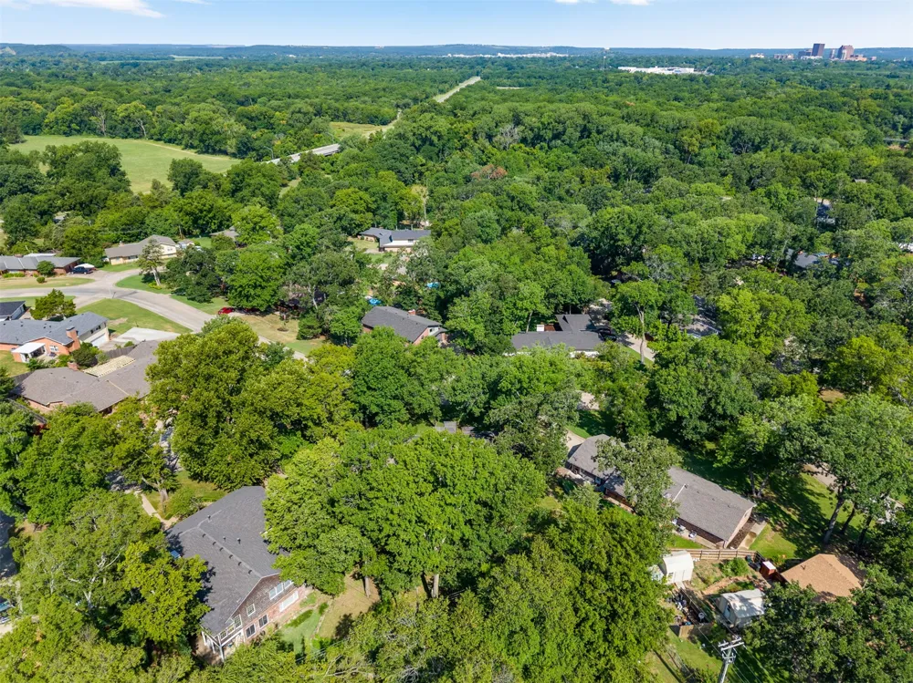 2210 Skyline Drive Bartlesville, OK 74006