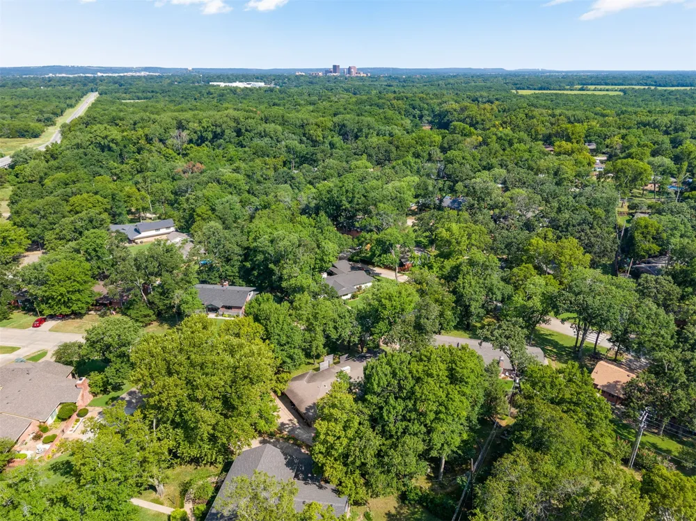 2210 Skyline Drive Bartlesville, OK 74006