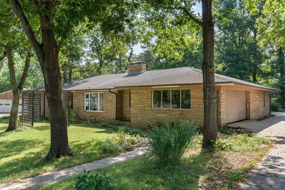 2210 Skyline Drive Bartlesville, OK 74006