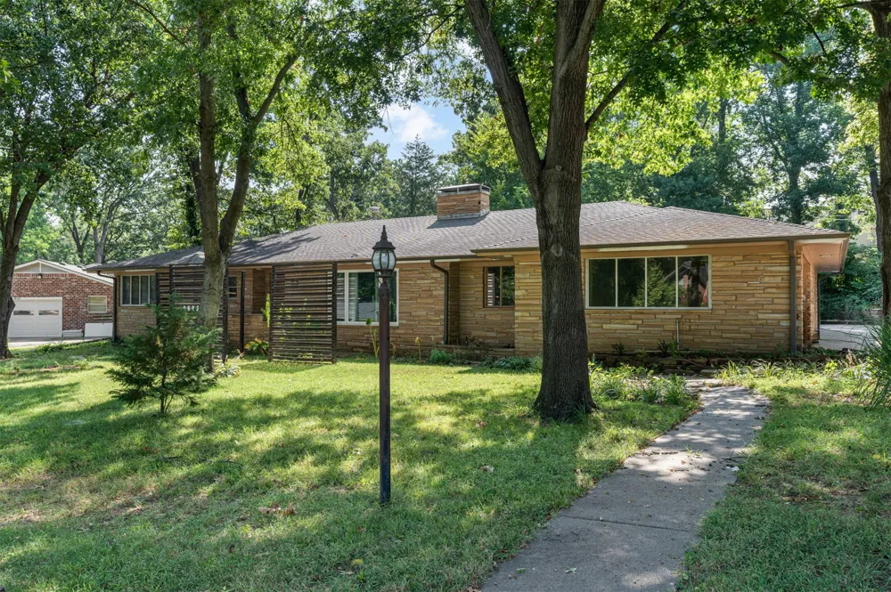 2210 Skyline Drive Bartlesville, OK 74006