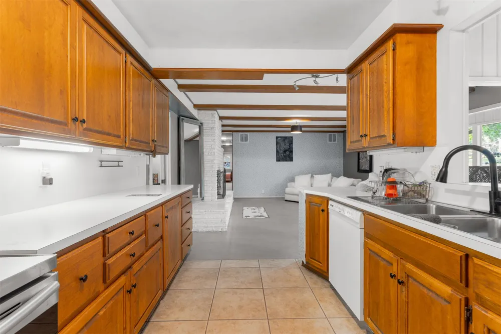 2210 Skyline Drive Bartlesville, OK 74006