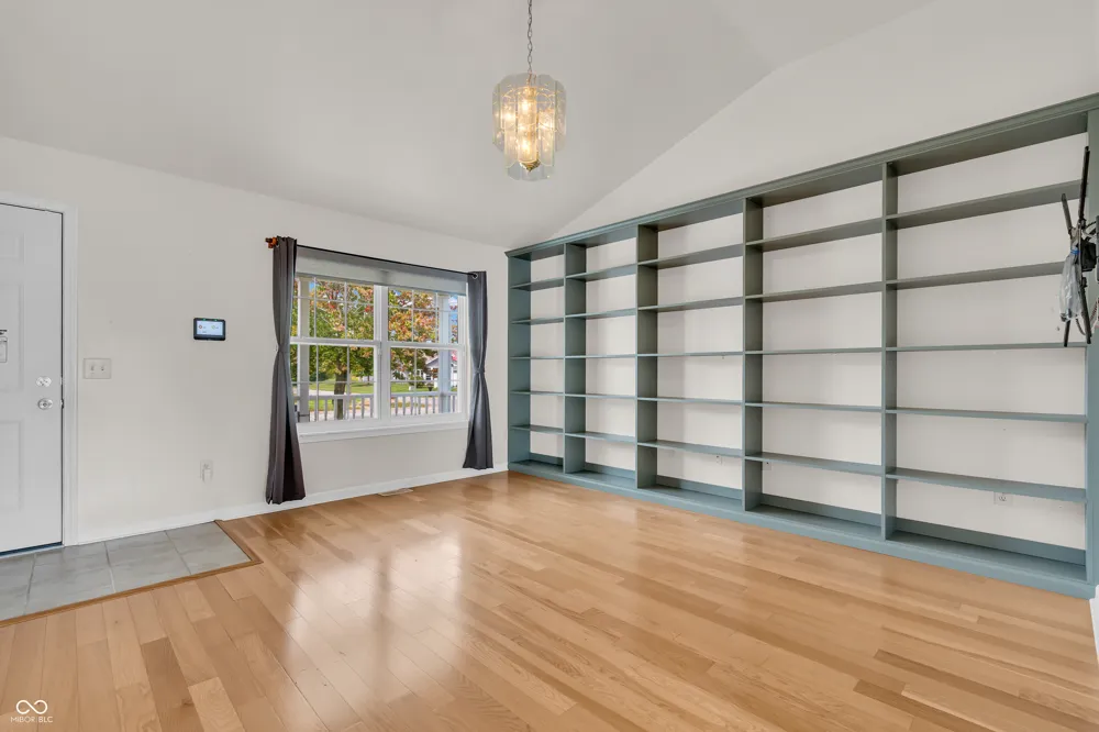 3096 Natasha Drive Bloomington, IN 47404