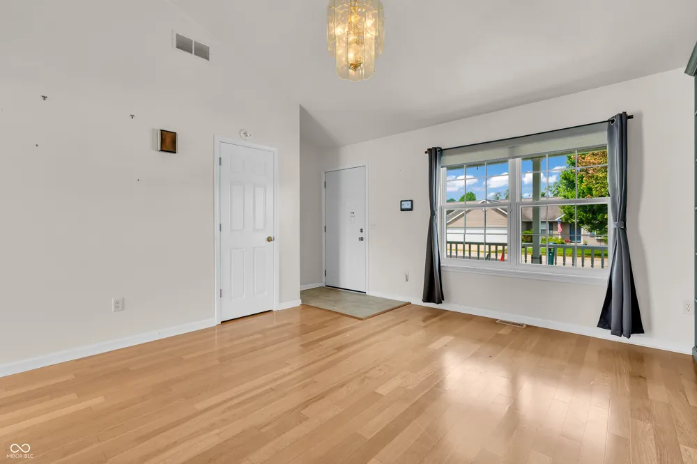 3096 Natasha Drive Bloomington, IN 47404
