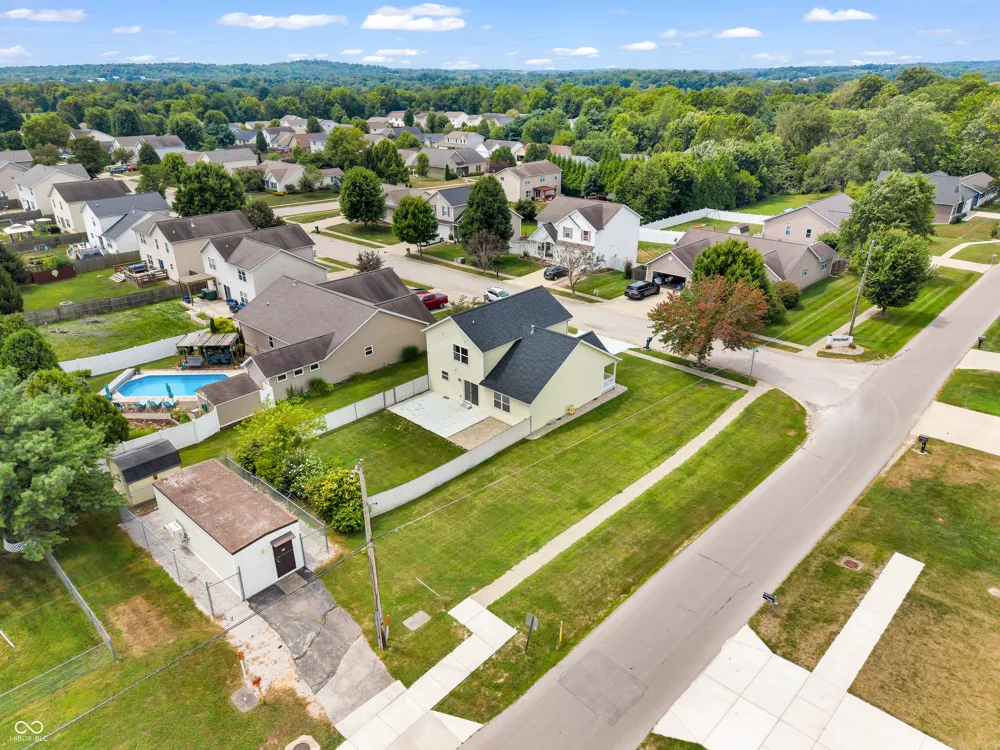 3096 Natasha Drive Bloomington, IN 47404