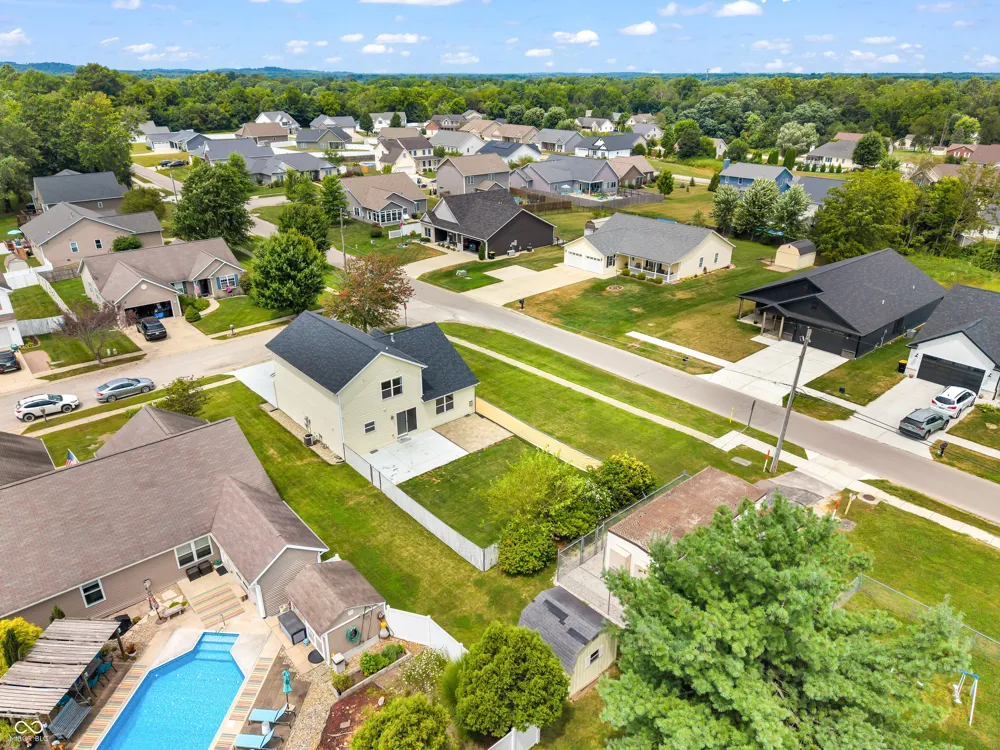 3096 Natasha Drive Bloomington, IN 47404