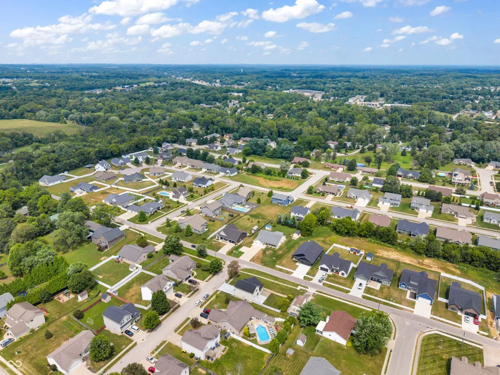 3096 Natasha Drive Bloomington, IN 47404