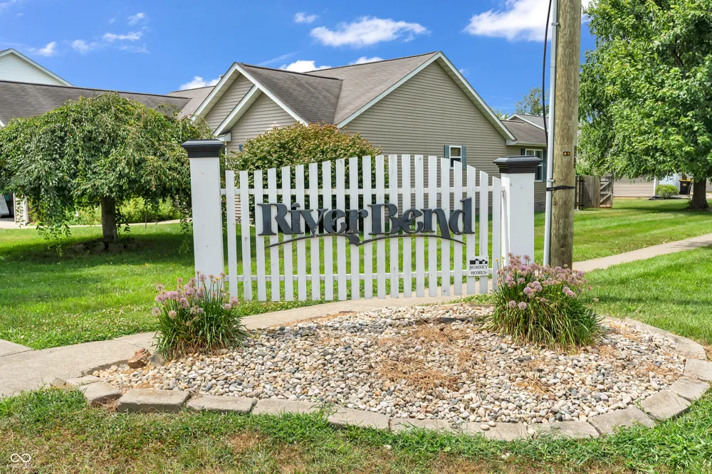 3096 Natasha Drive Bloomington, IN 47404