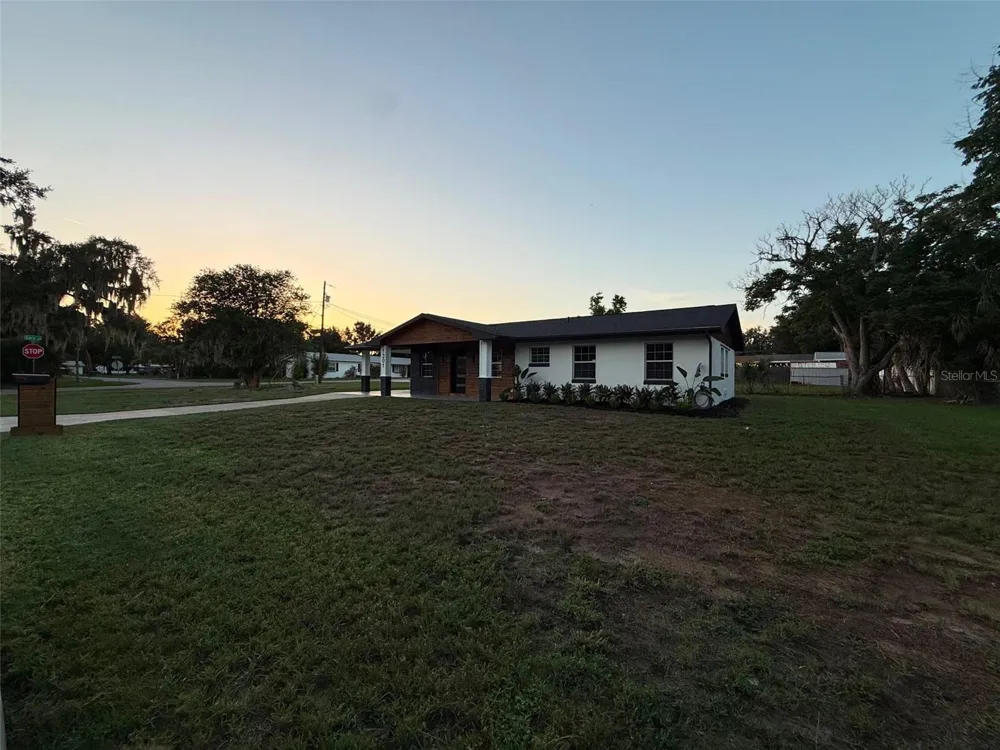 1301 NICHOLS DRIVE Tavares, FL 32778