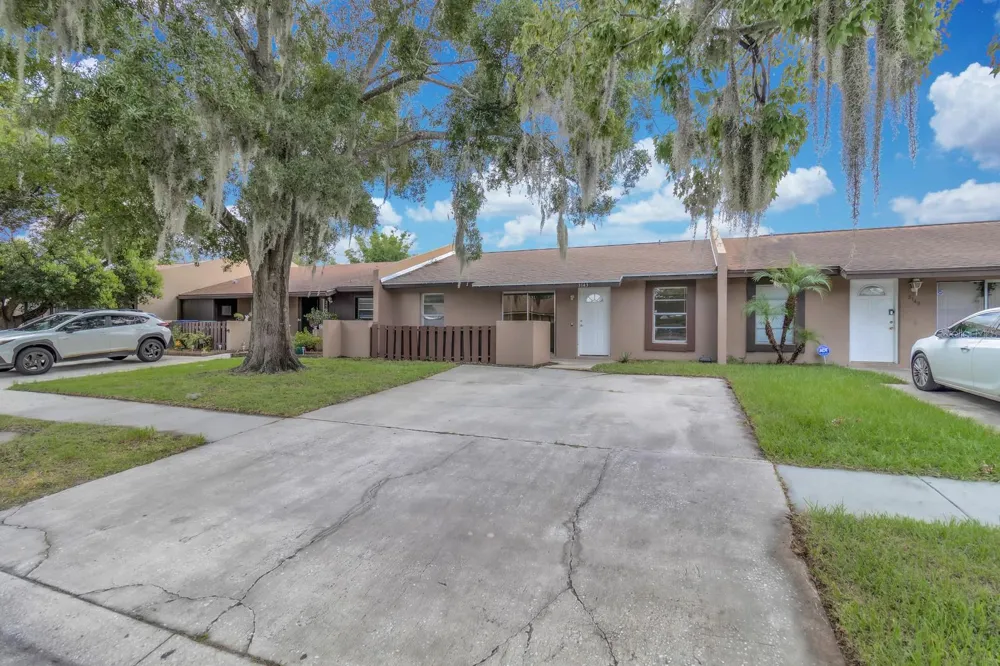 3143 STONECASTLE ROAD Orlando, FL 32822