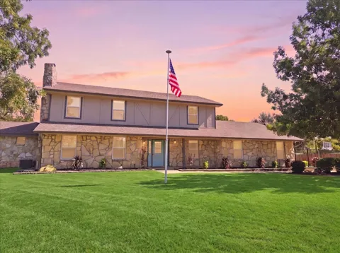 1845 Summer Lane