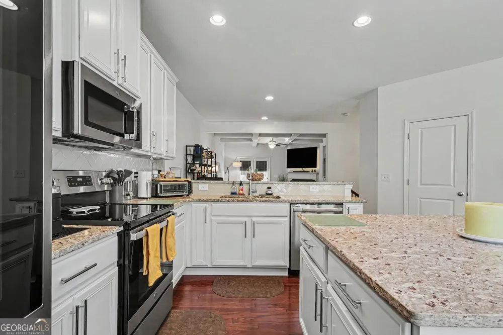 4383 Legendary ST Stone Mountain, GA 30083