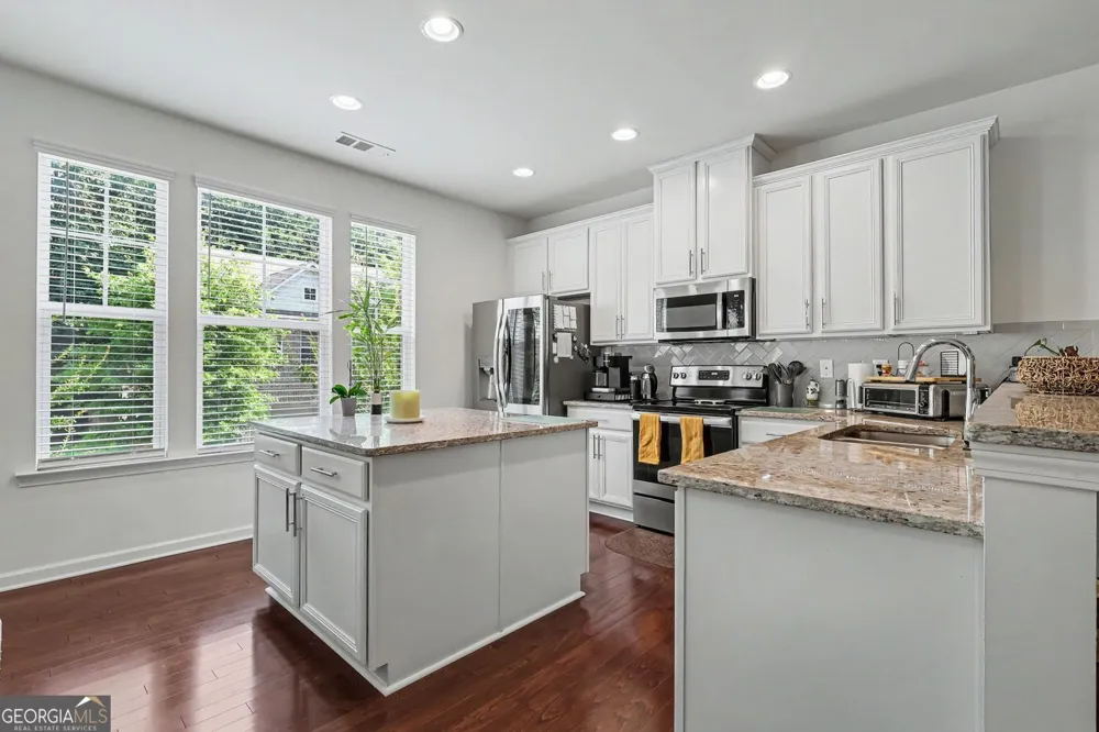 4383 Legendary ST Stone Mountain, GA 30083