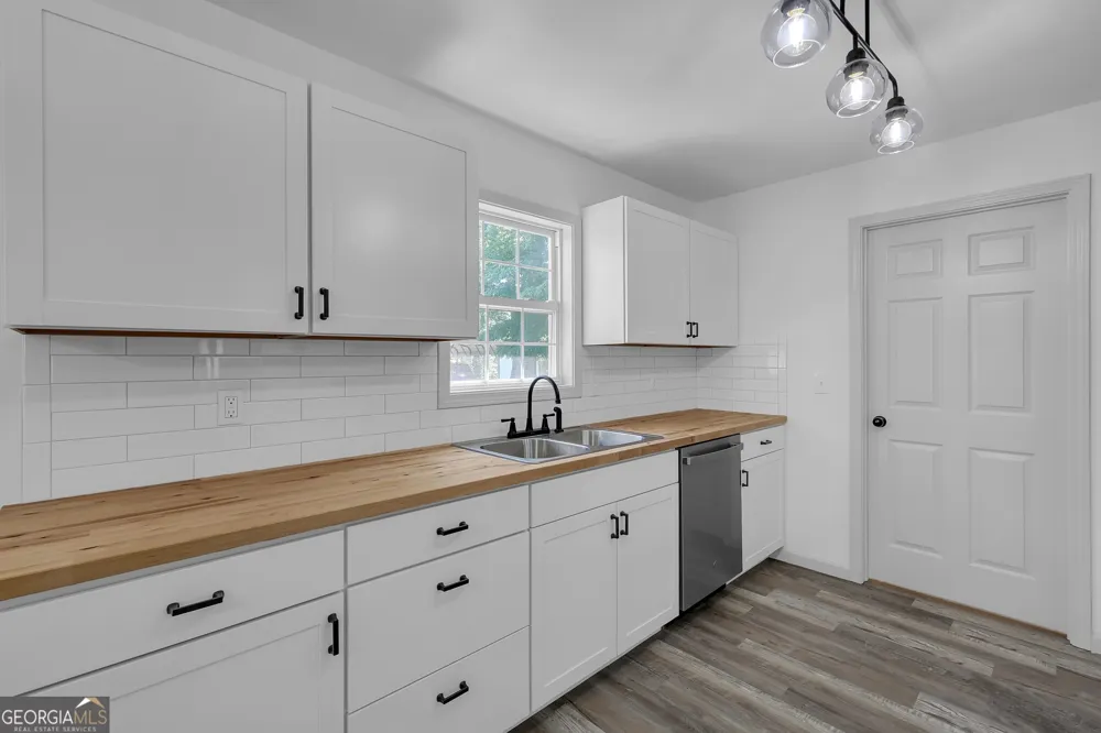 145 Goldust AVE Clarkesville, GA 30523