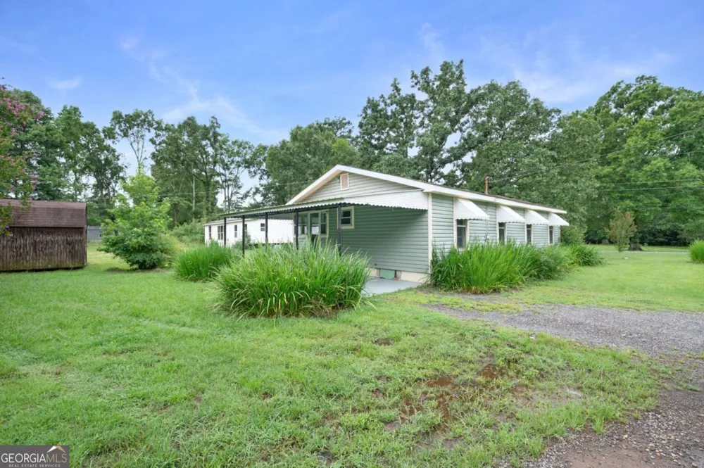 154 County Line RD Plainville, GA 30733