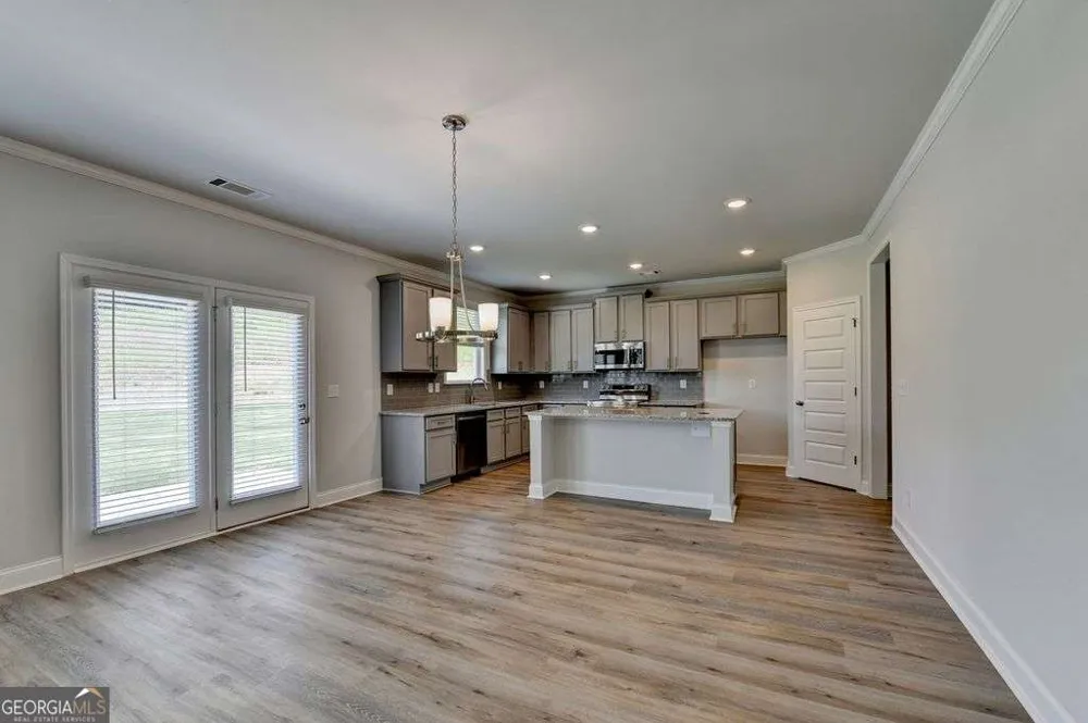 7309 Yewtree Drive WALK Flowery Branch, GA 30542