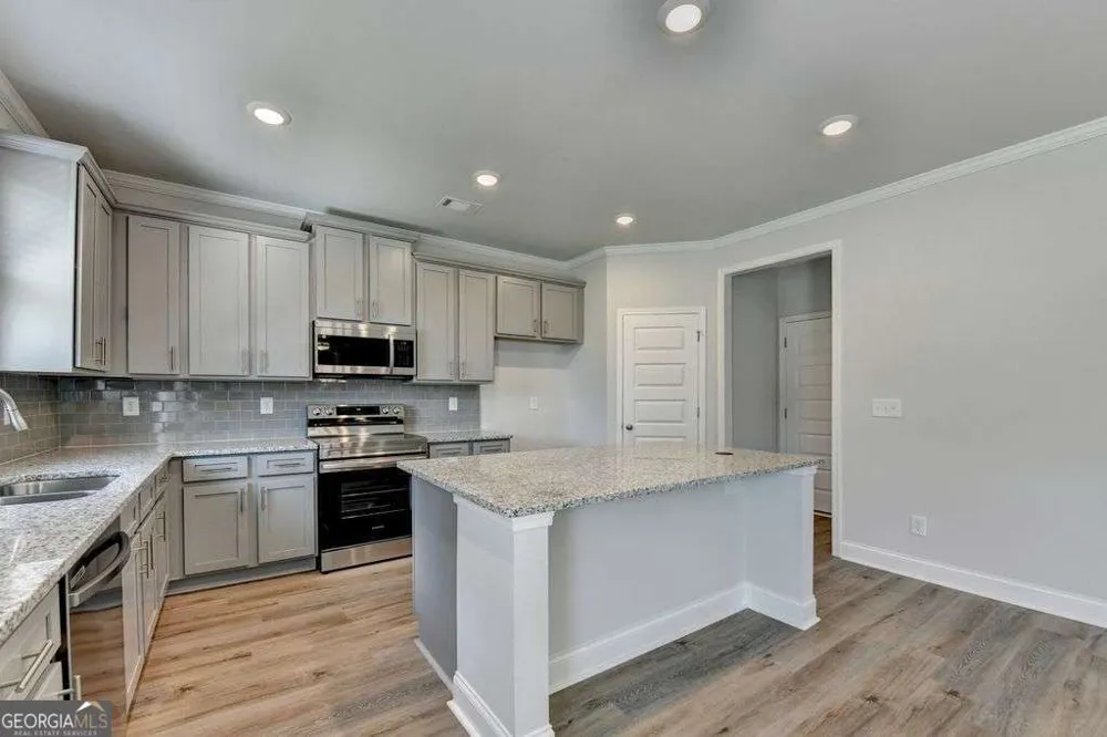 7309 Yewtree Drive WALK Flowery Branch, GA 30542
