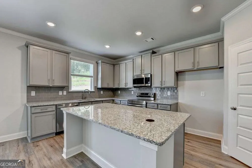 7309 Yewtree Drive WALK Flowery Branch, GA 30542