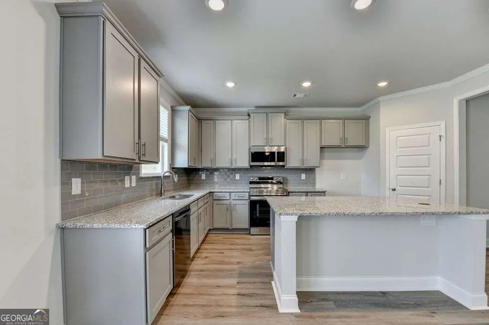 7309 Yewtree Drive WALK Flowery Branch, GA 30542