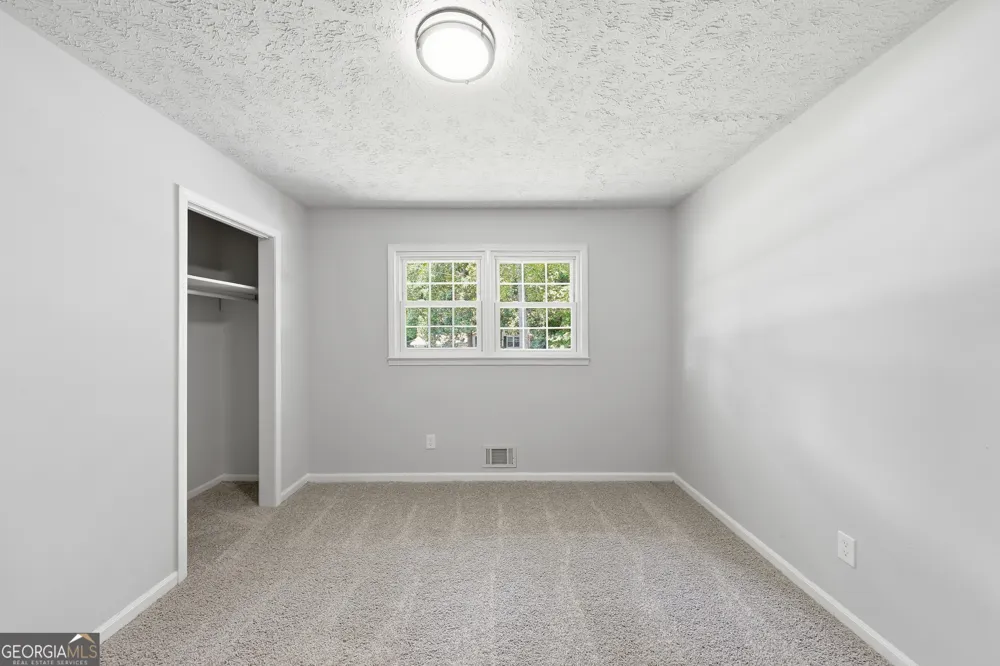 6556 Glenwood DR Douglasville, GA 30135