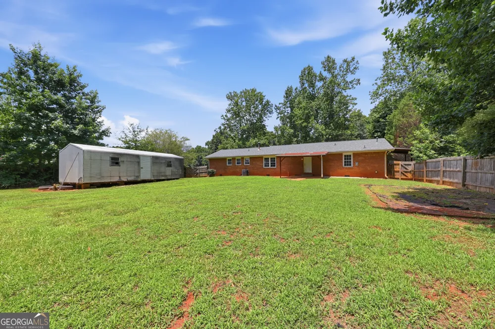 6556 Glenwood DR Douglasville, GA 30135