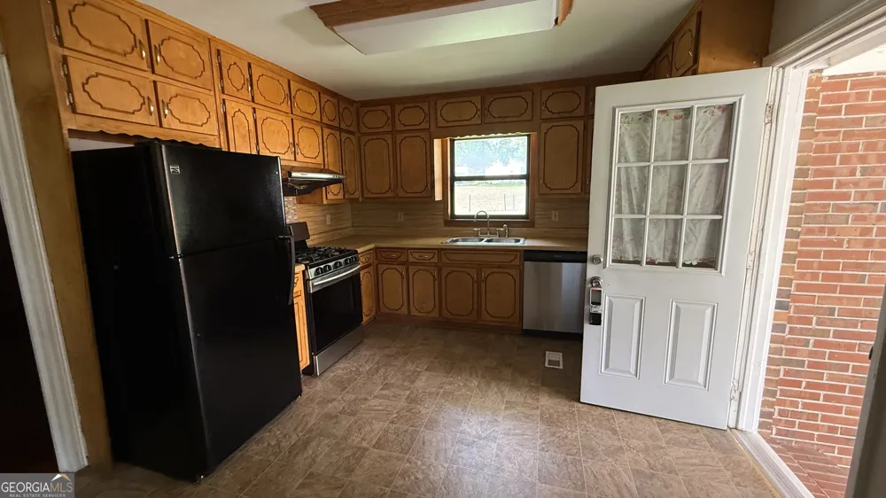 12 Georgia AVE Hampton, GA 30228