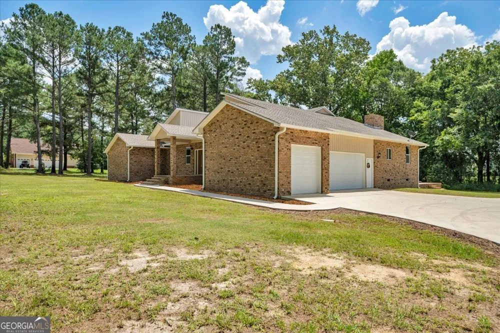 738 Sweet Magnolia CIR Dublin, GA 31021
