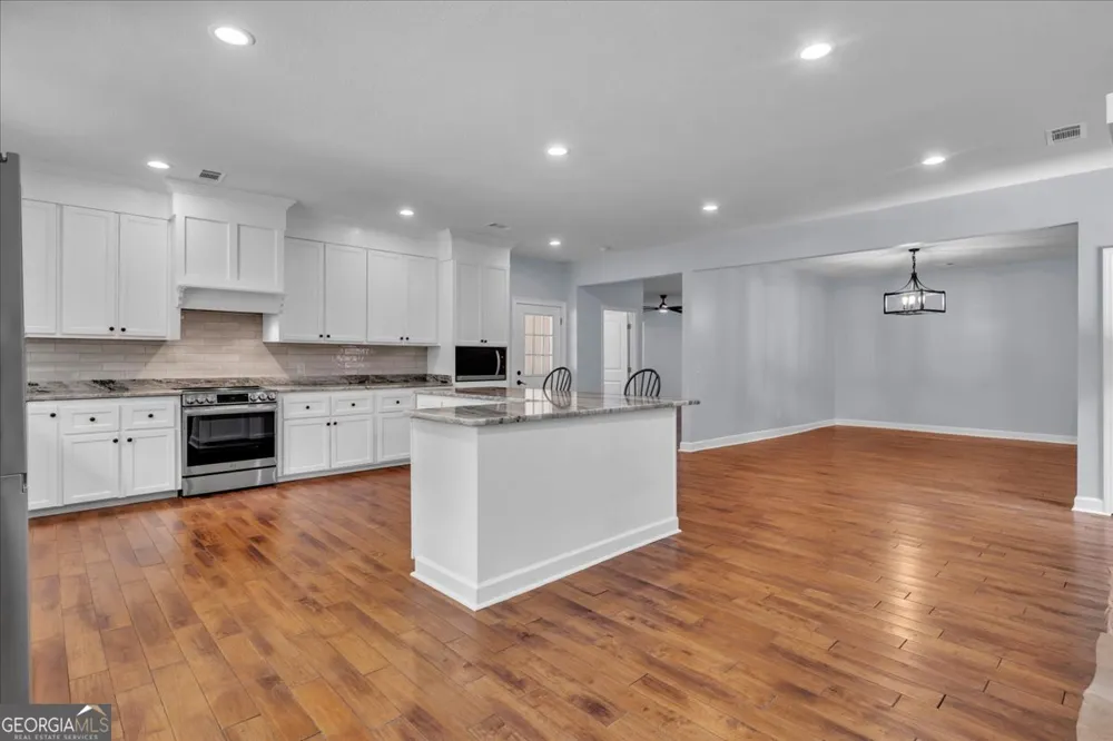 738 Sweet Magnolia CIR Dublin, GA 31021