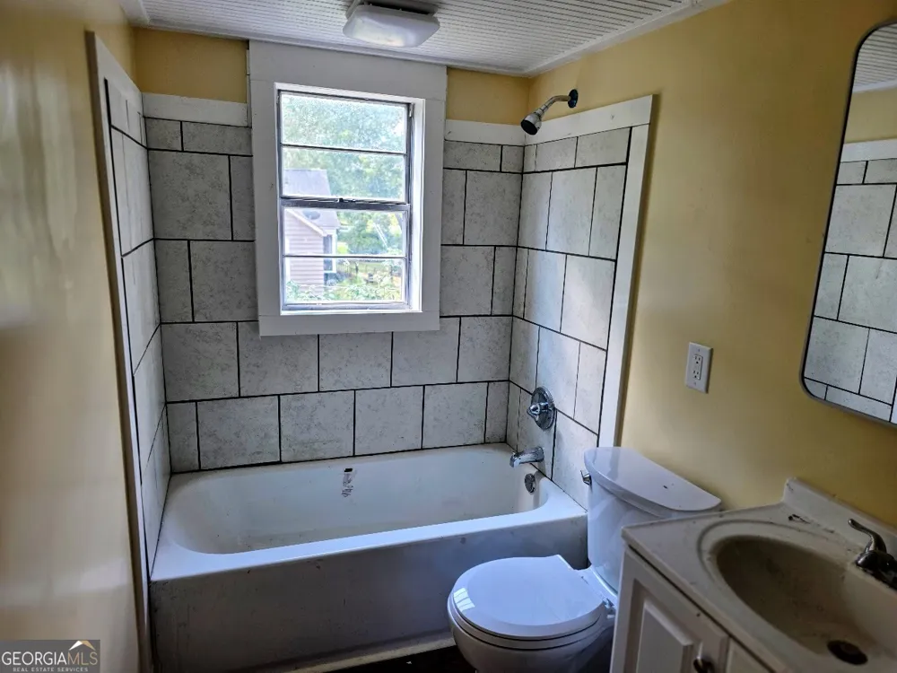 203 Dallas DR Thomaston, GA 30286