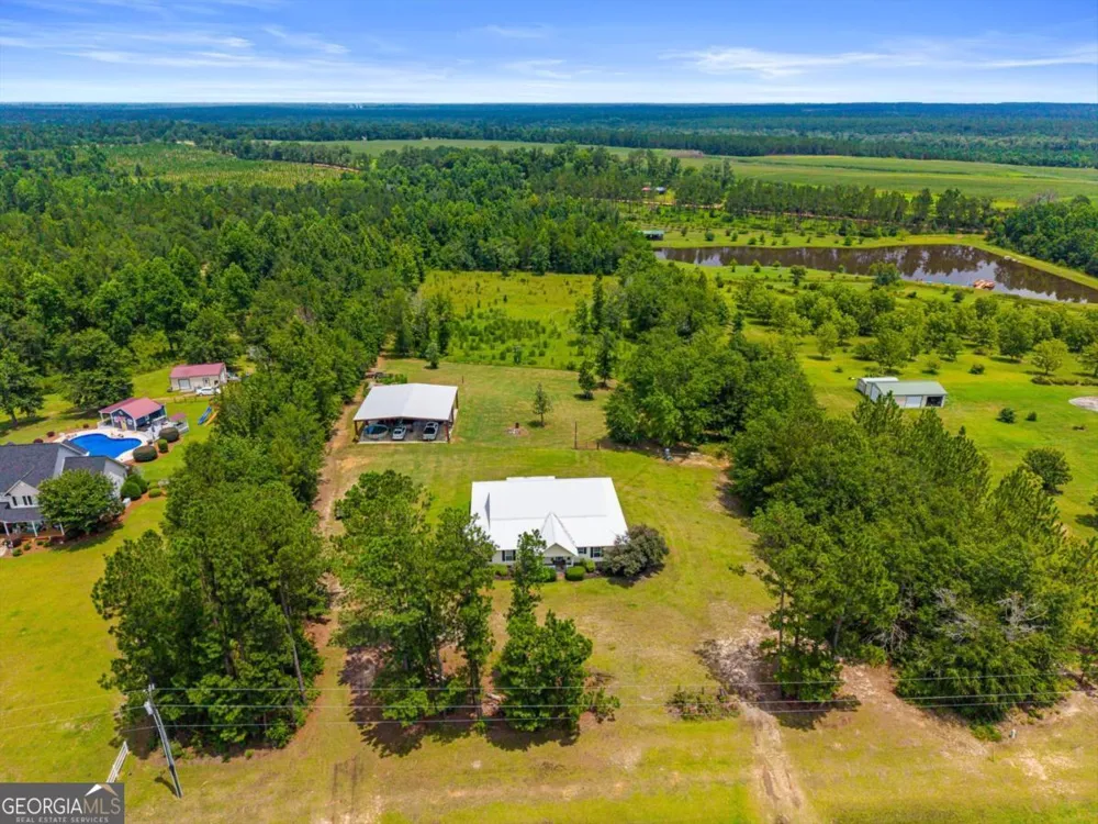 762 Old Mcleod Bridge RD Adrian, GA 31002
