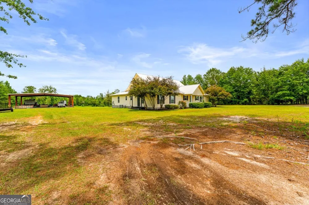 762 Old Mcleod Bridge RD Adrian, GA 31002