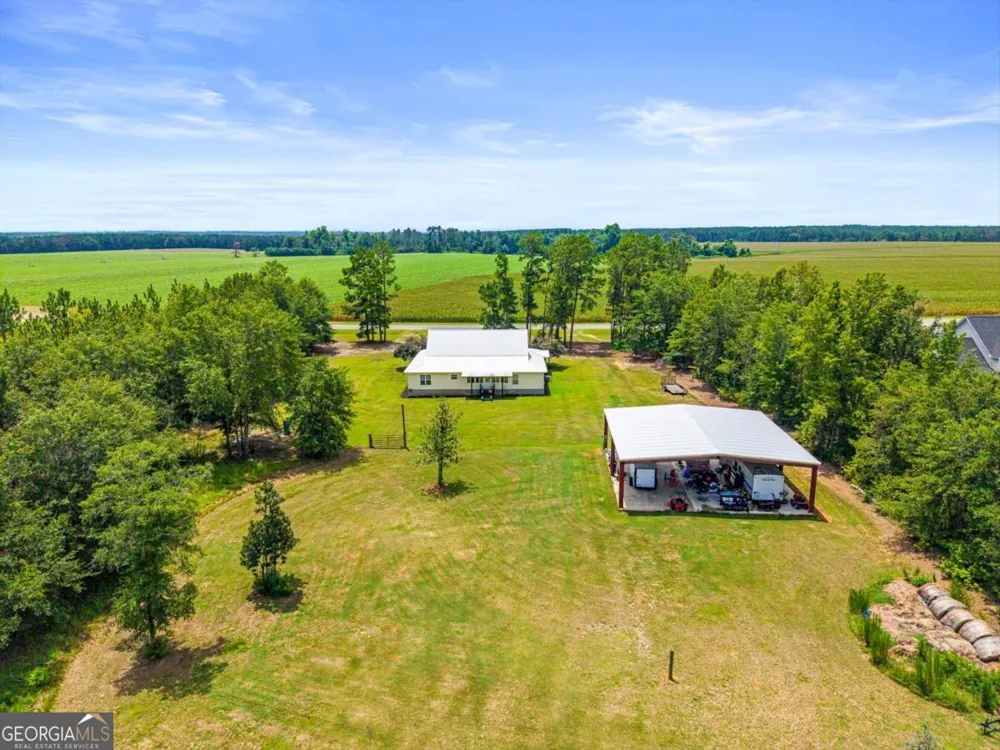 762 Old Mcleod Bridge RD Adrian, GA 31002