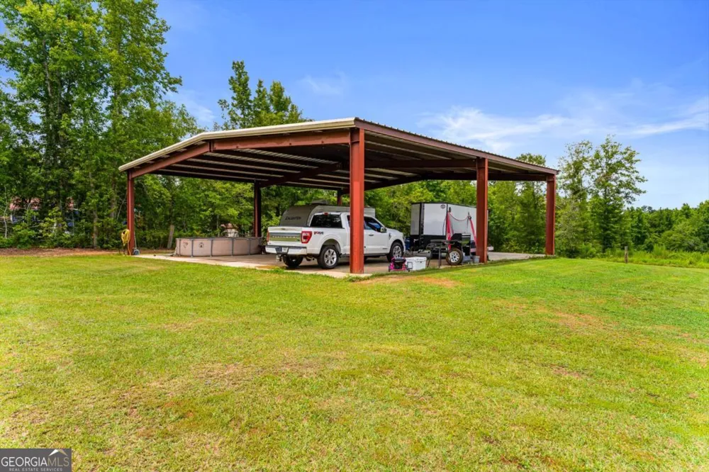762 Old Mcleod Bridge RD Adrian, GA 31002