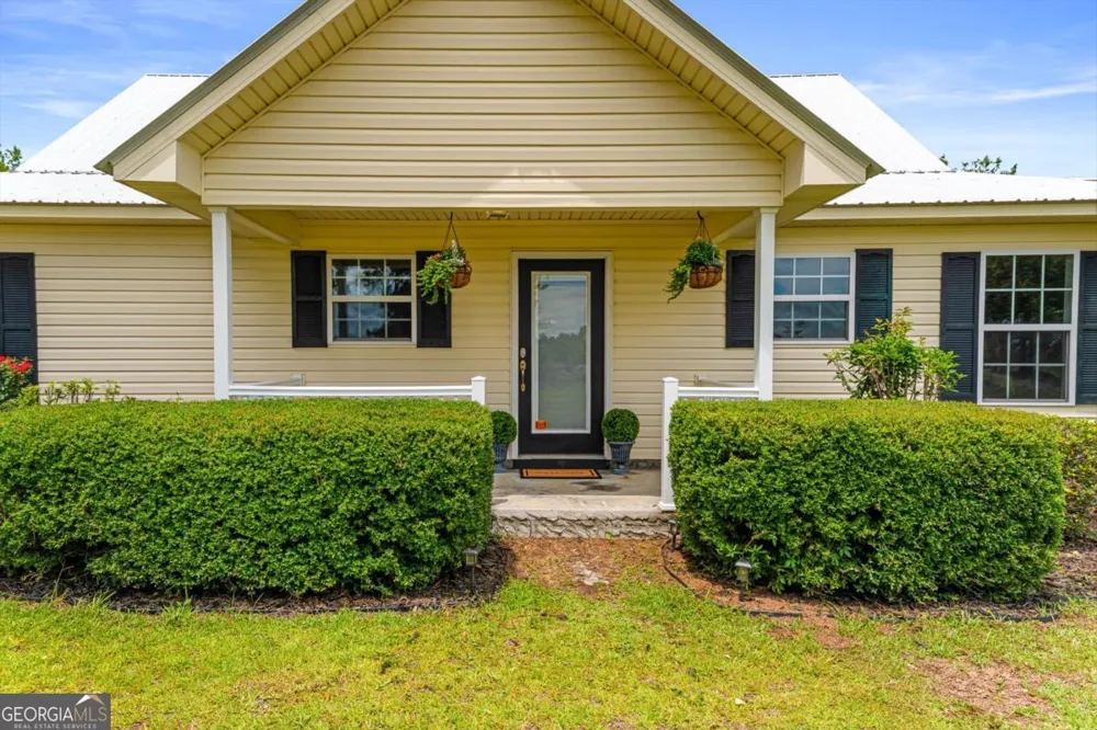 762 Old Mcleod Bridge RD Adrian, GA 31002