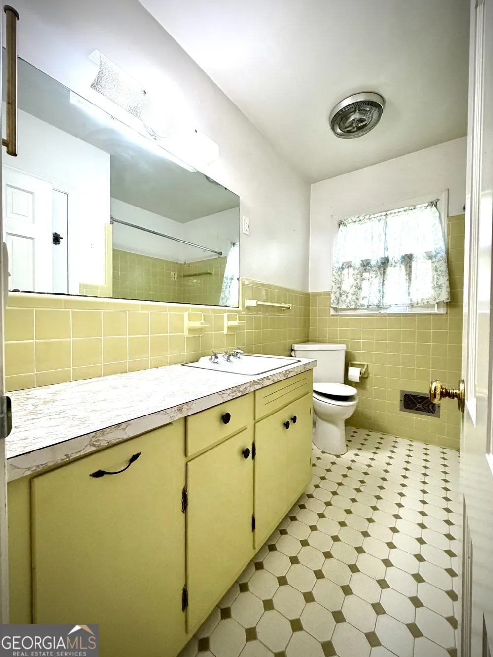 290 Virginia CIR Jeffersonville, GA 31044