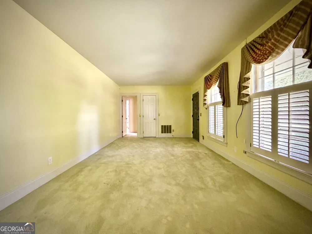 290 Virginia CIR Jeffersonville, GA 31044