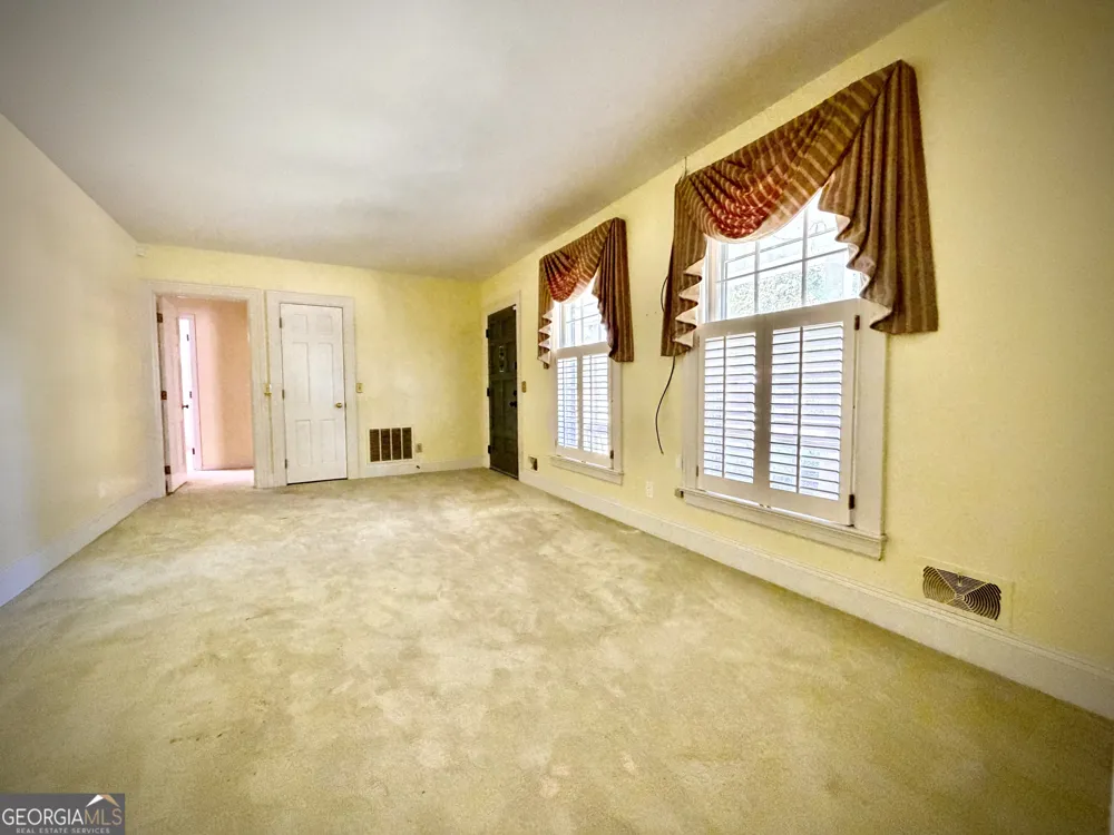 290 Virginia CIR Jeffersonville, GA 31044